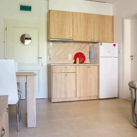 Life Apartment